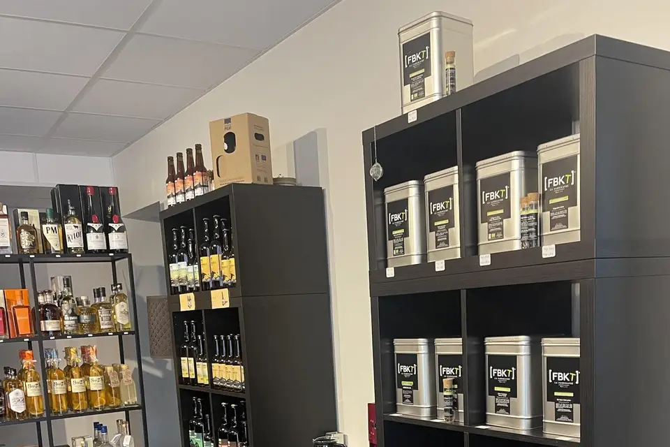 A. La Cave — photo 2