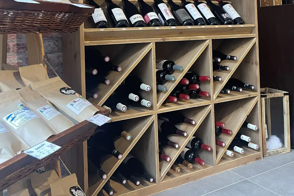 A. La Cave — photo 3