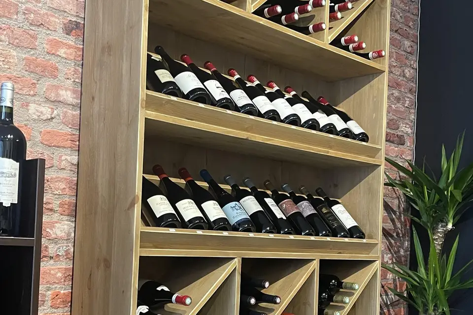 A. La Cave — photo 1