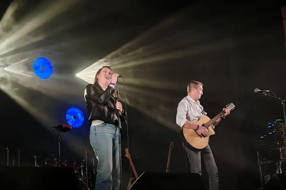 Molly & Clyde — photo 8