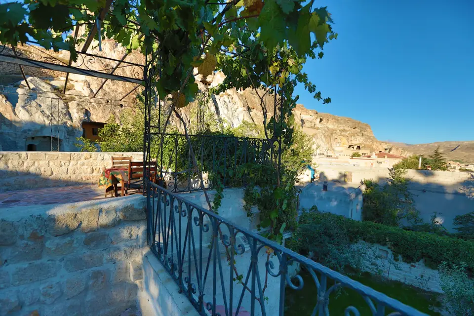 Addict Concierge — photo 1