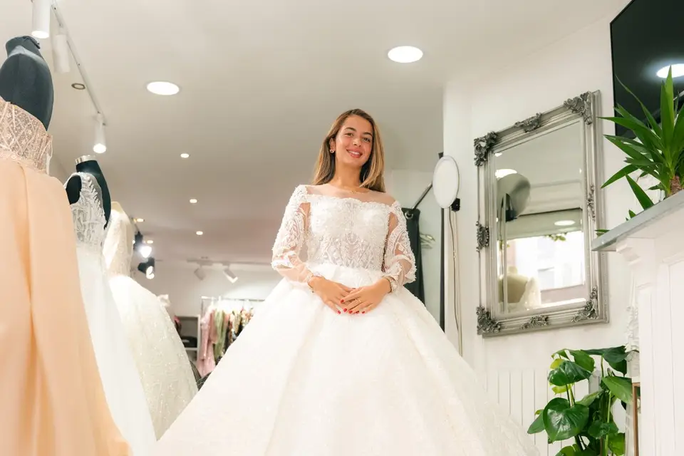 E & A Bride — photo 1