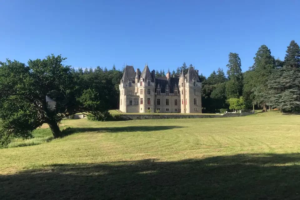 Château Le Brossay — photo 1