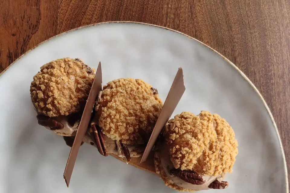 Gr LaTour — photo 3