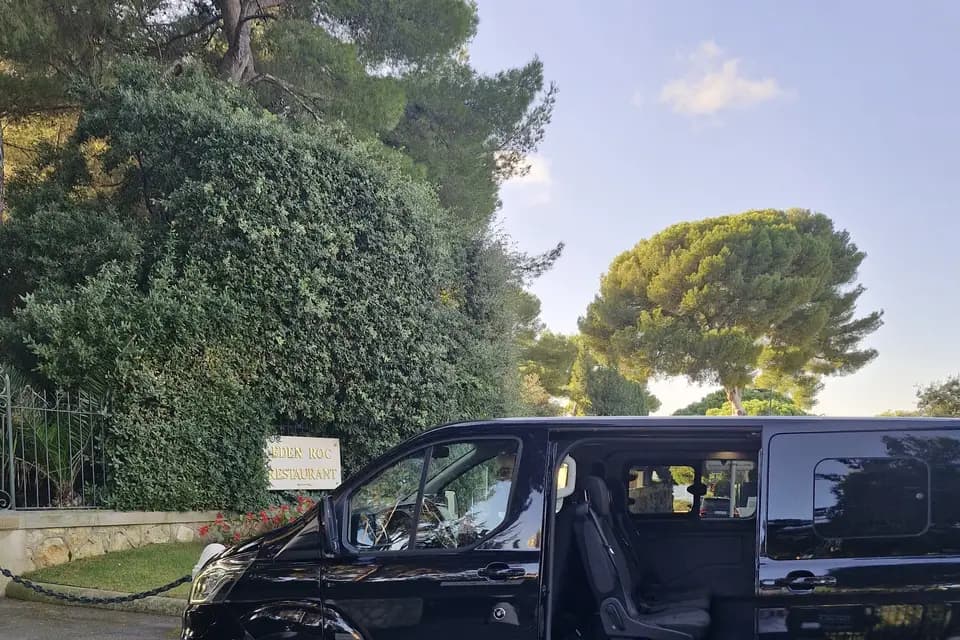 Azur Van Transfert — photo 1