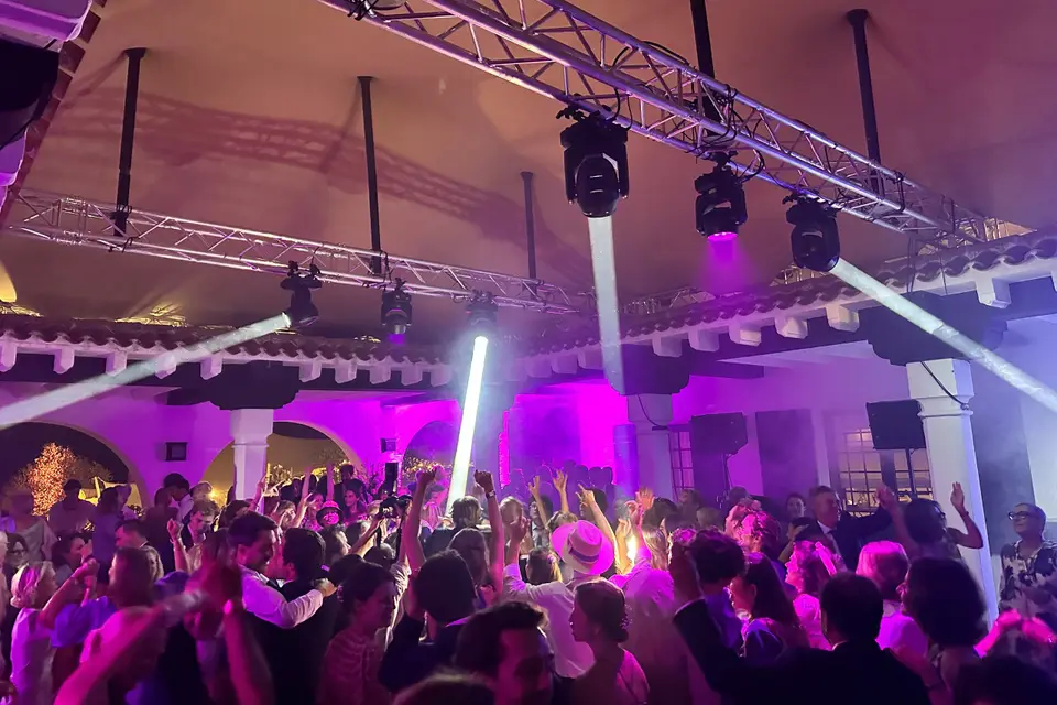 Mika Music — photo 1