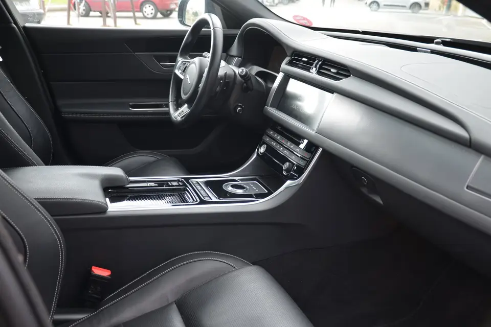 Provence Prestige Car — photo 5