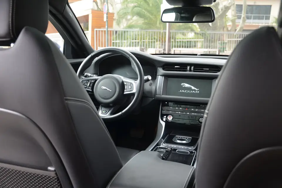 Provence Prestige Car — photo 3