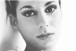 Shiny Khôl — photo 5