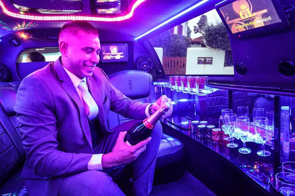 Golden Limo — photo 4