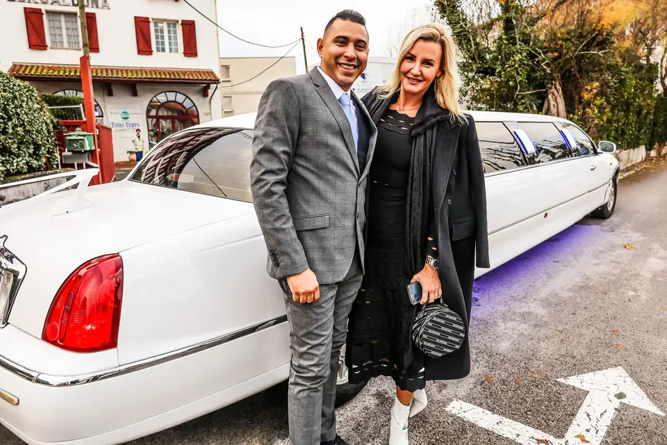 Golden Limo — photo 7