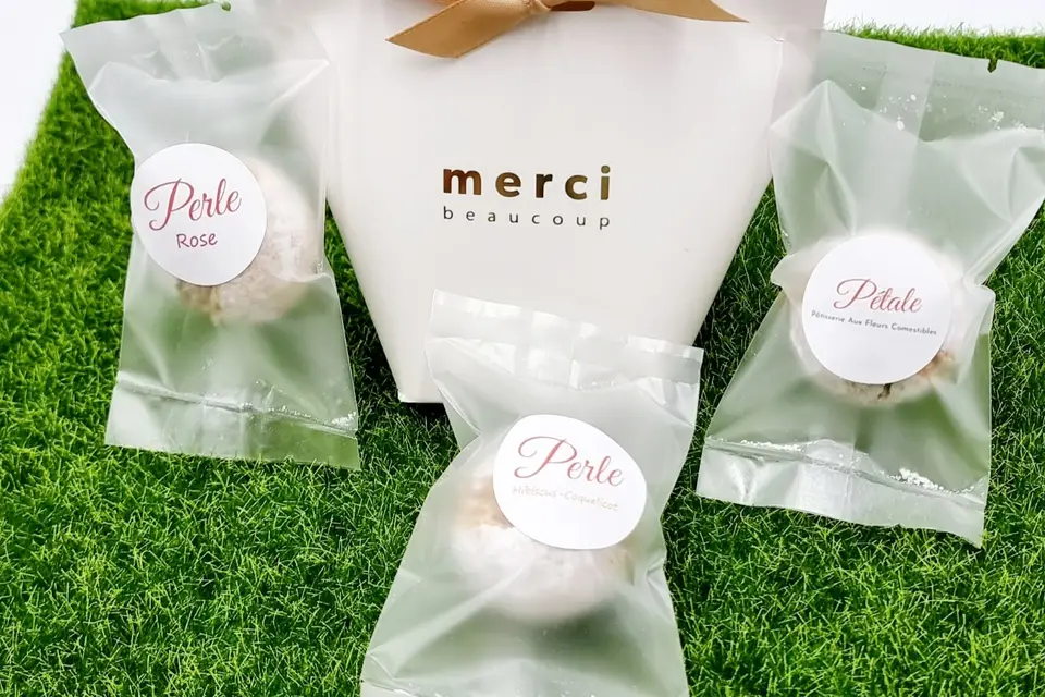 Pétale Pâtisserie Aux Fleurs Comestibles — photo 3