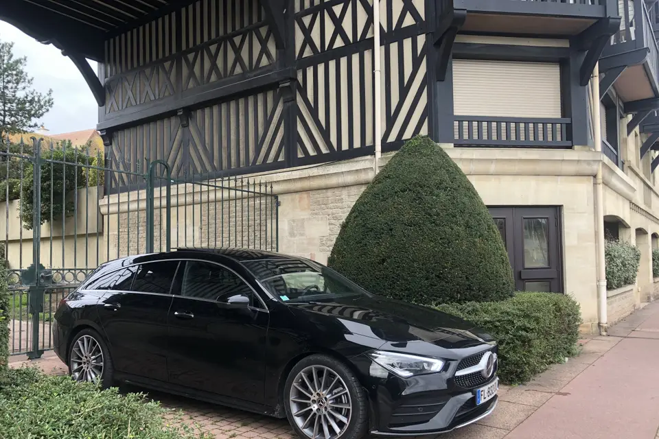 SAGA-GGE Mercedes-Benz Rent Trappes — photo 2