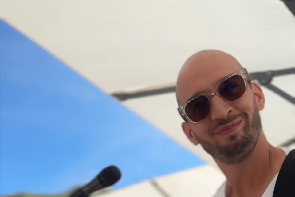 Dis'Cover — photo 5