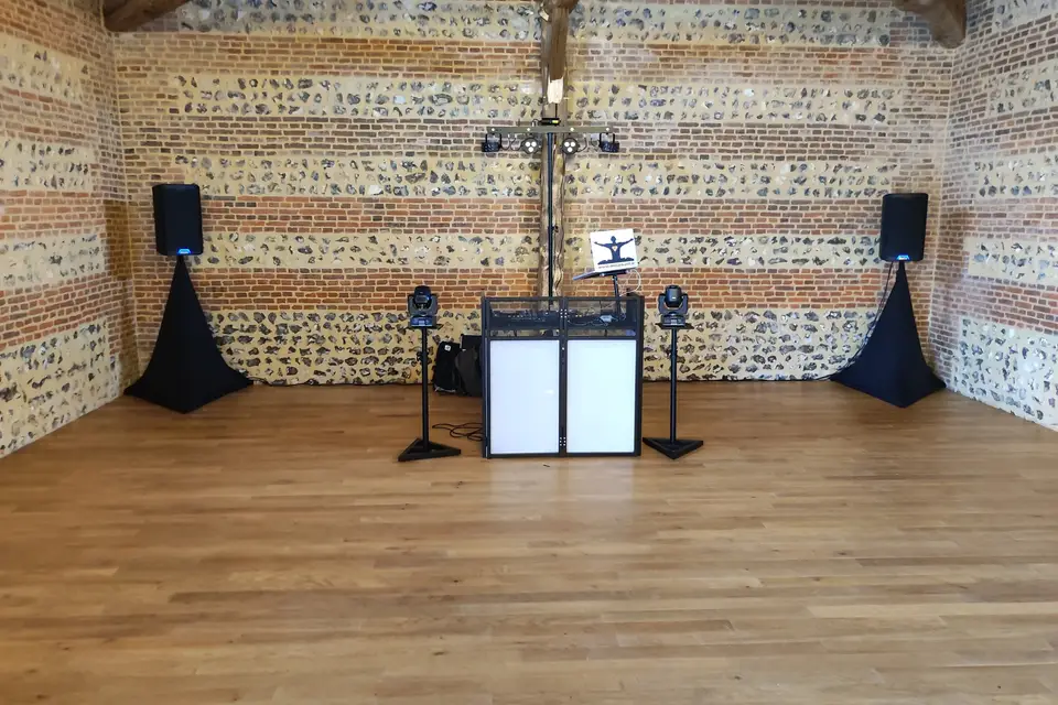 Deejaykaril — photo 1