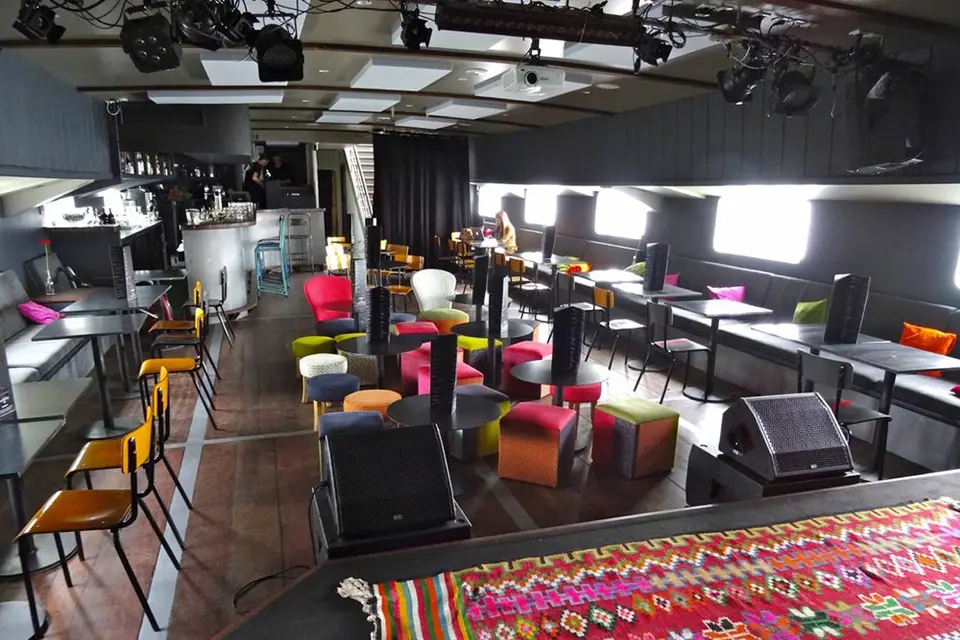 Piano Barge — photo 6