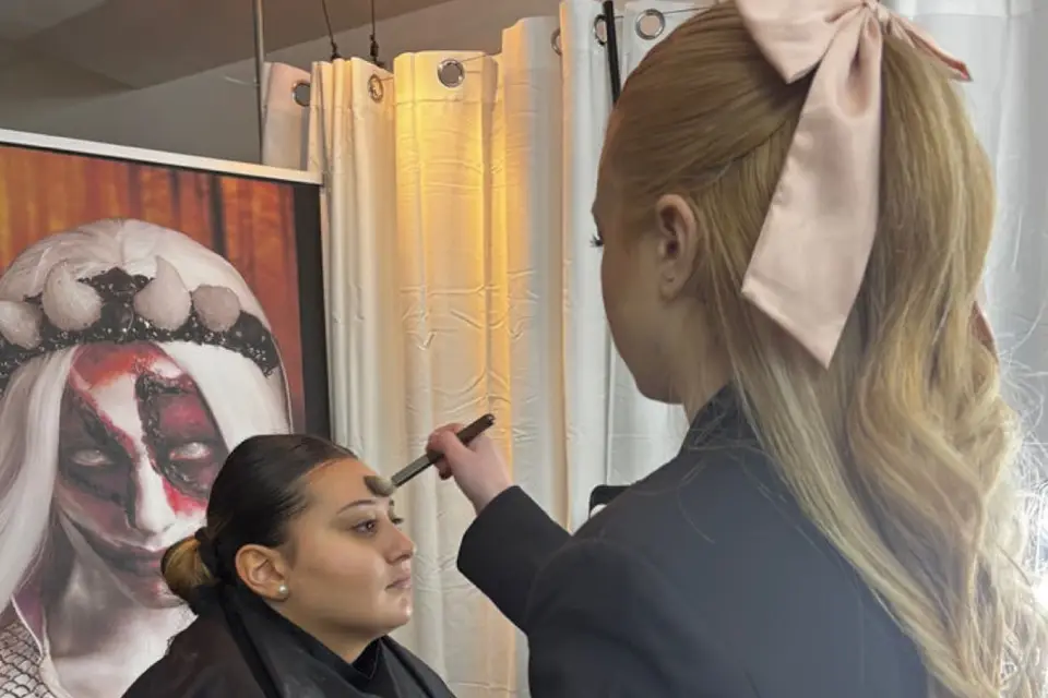 Leanie Makeup — photo 5