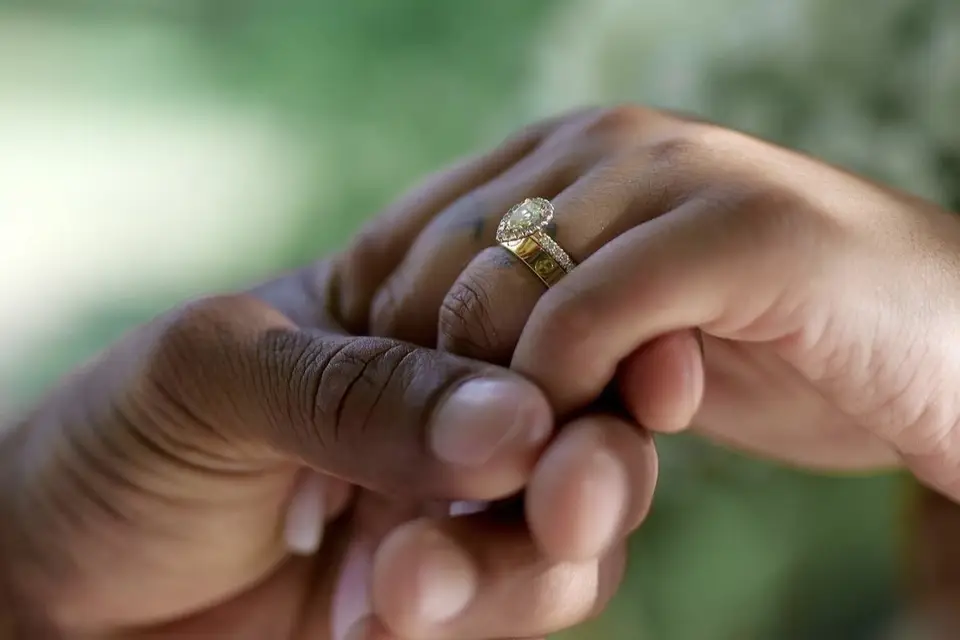 Nathan Lutz — photo 6