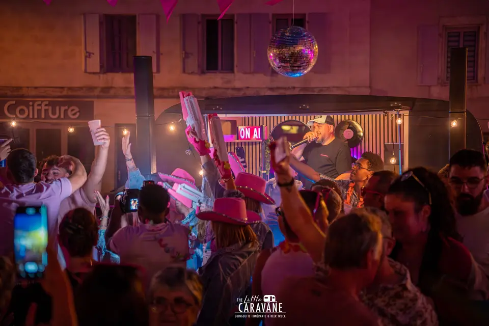 The Little Caravane & Crazy In Love — photo 4