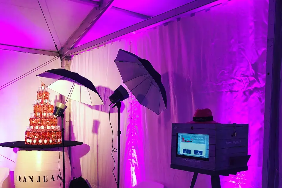 Flash Me — photo 4