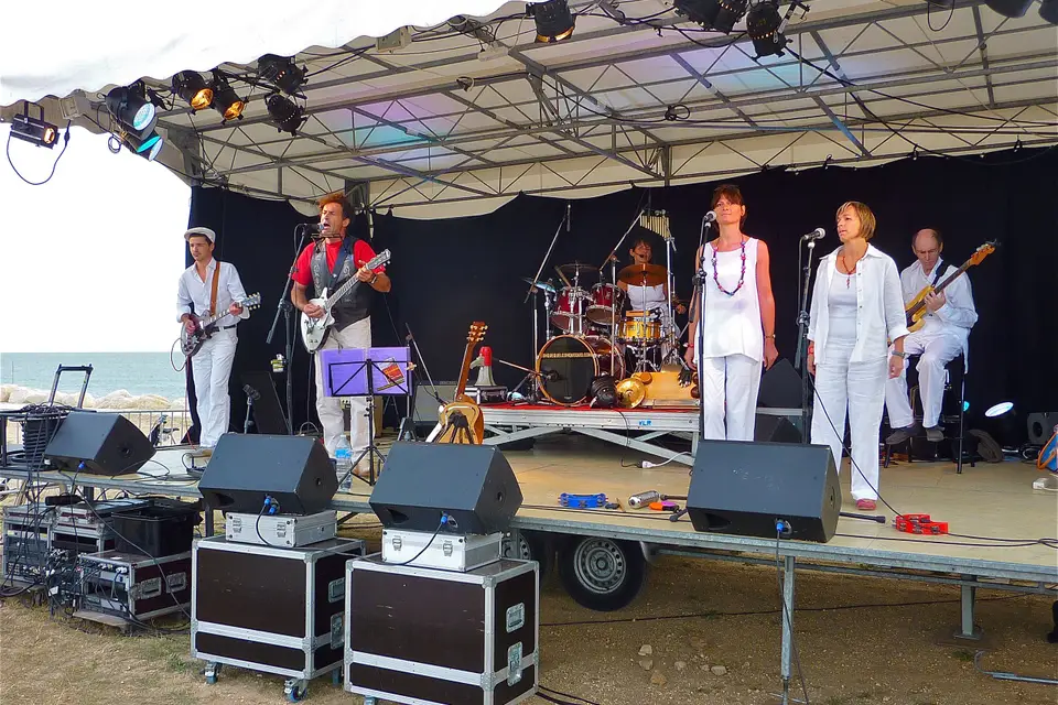 Les Quelconques — photo 6