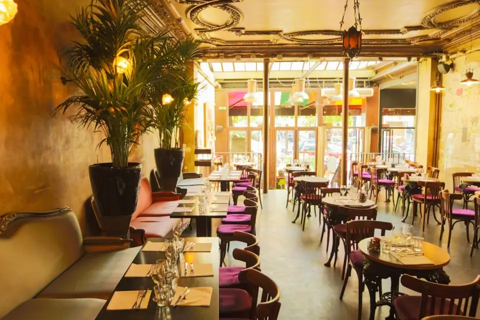 Delaville Café — photo 3