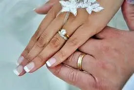 De l'ongle à la lumière