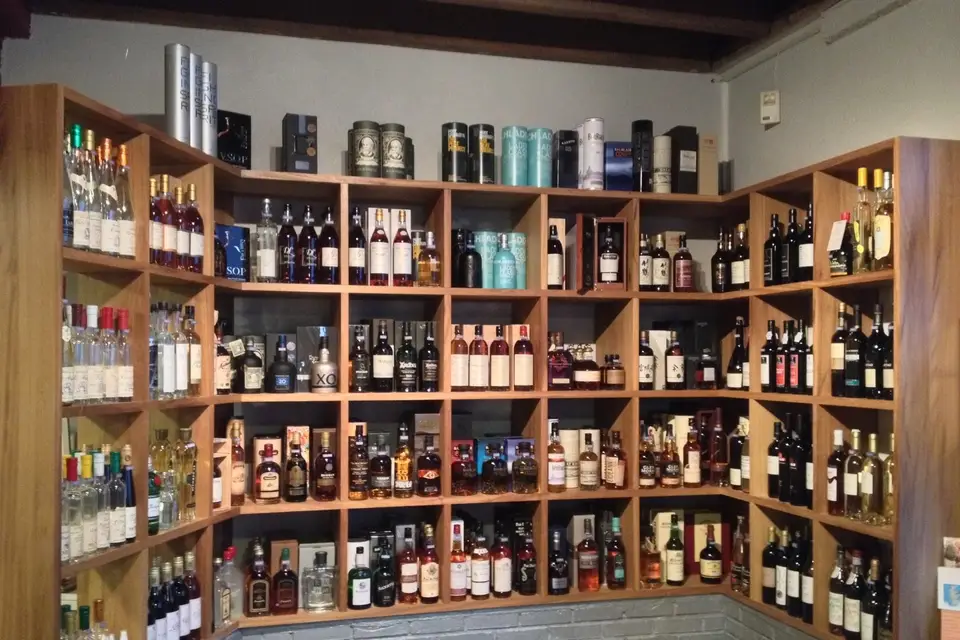 La Cave de Longchamp - Caviste — photo 1