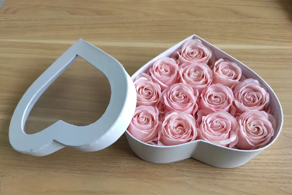 Rock and Flowers — photo 4