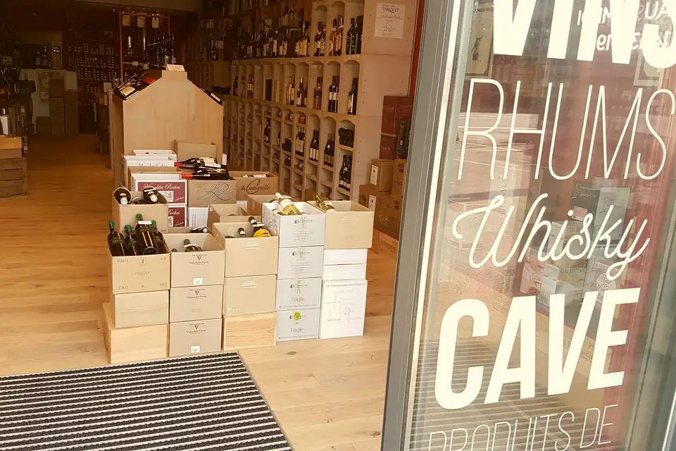 La Cave Lavalloise — photo 1