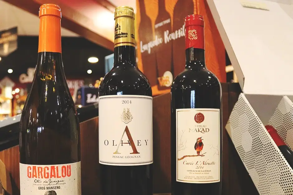 V and B Nimes — photo 5