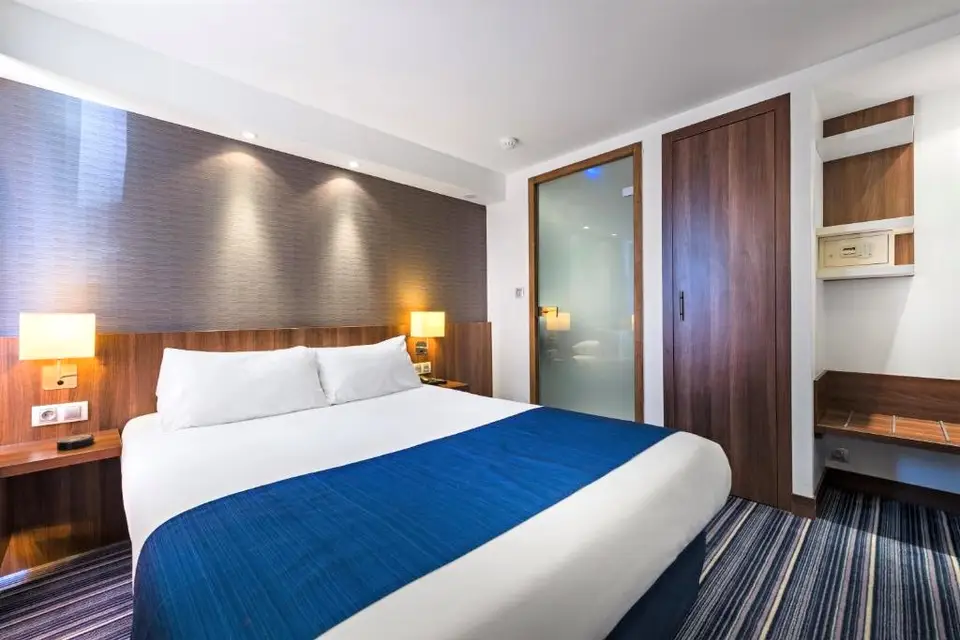 Golden Tulip Marseille Airport — photo 7