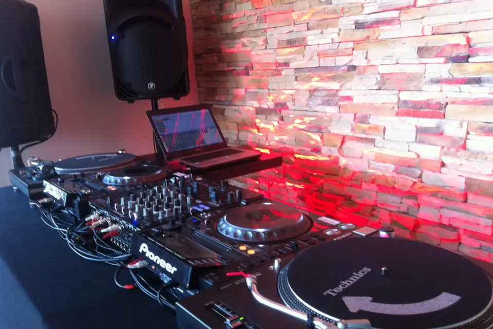 M and Deep Events — photo 8