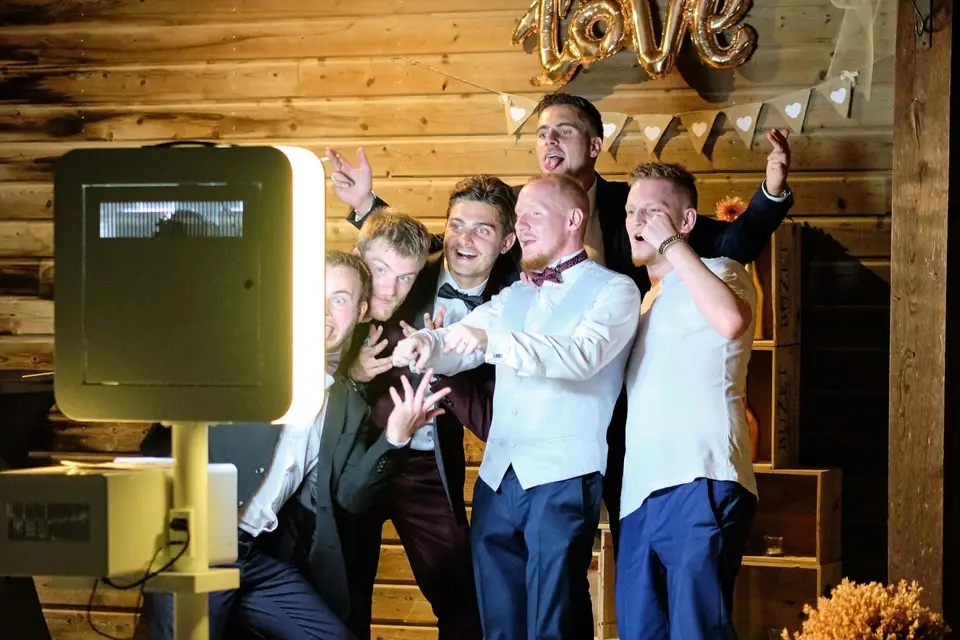 Visuel Impact Borne a Selfie