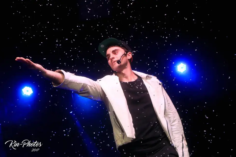 Cyril Ayrau - Artiste Magicien — photo 4