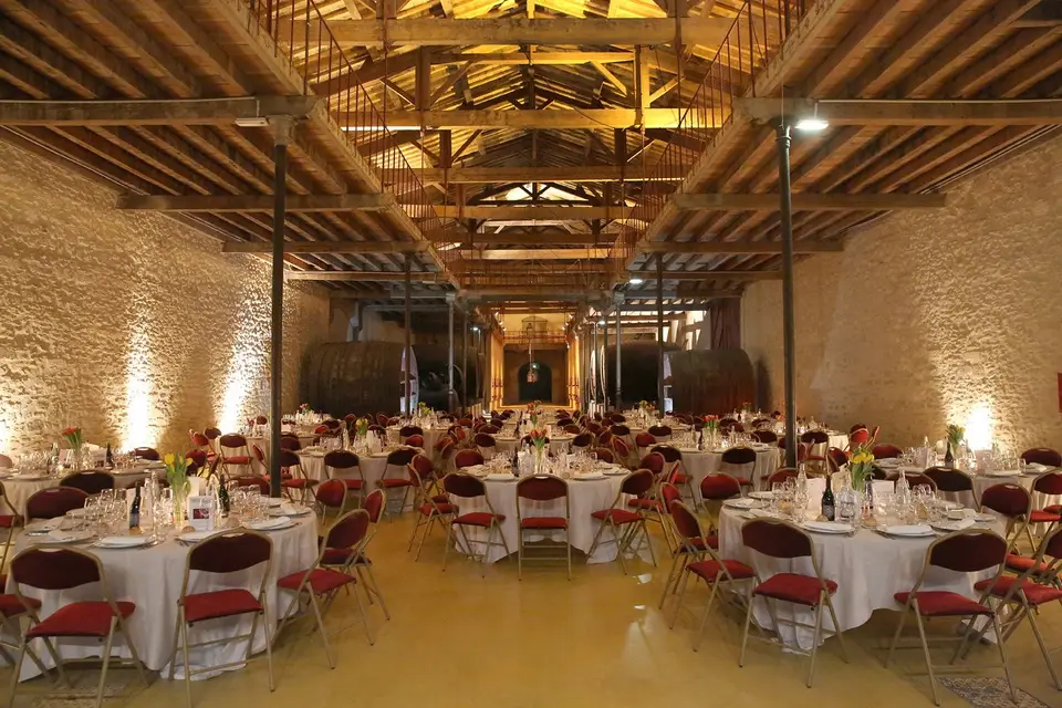 Les Pieds Sous la Table — photo 1