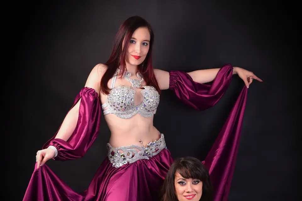 Cindy et Sandy - Danseuses orientales — photo 1