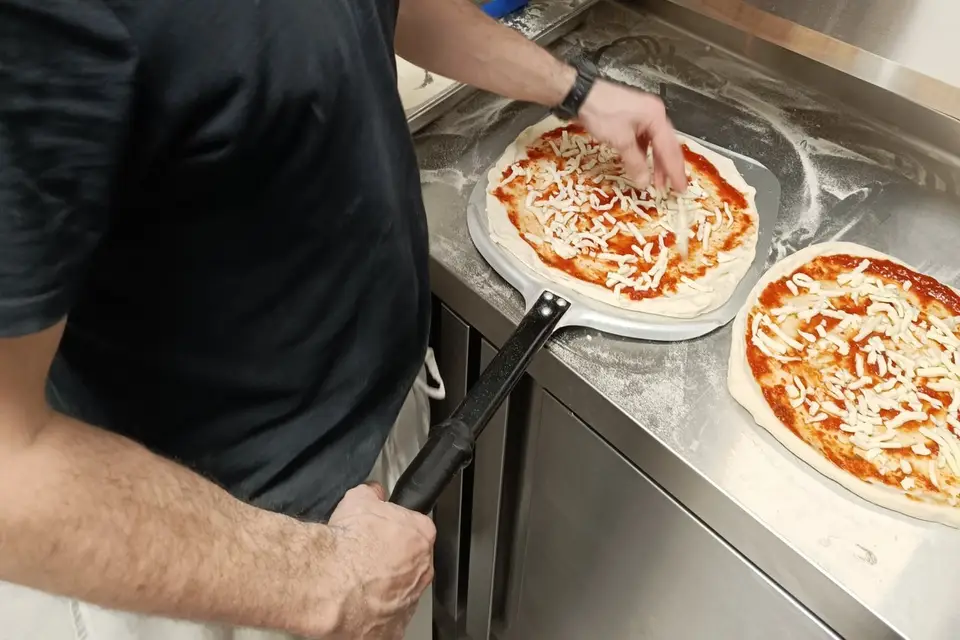 Concept - pizzaiolo á domicile — photo 7