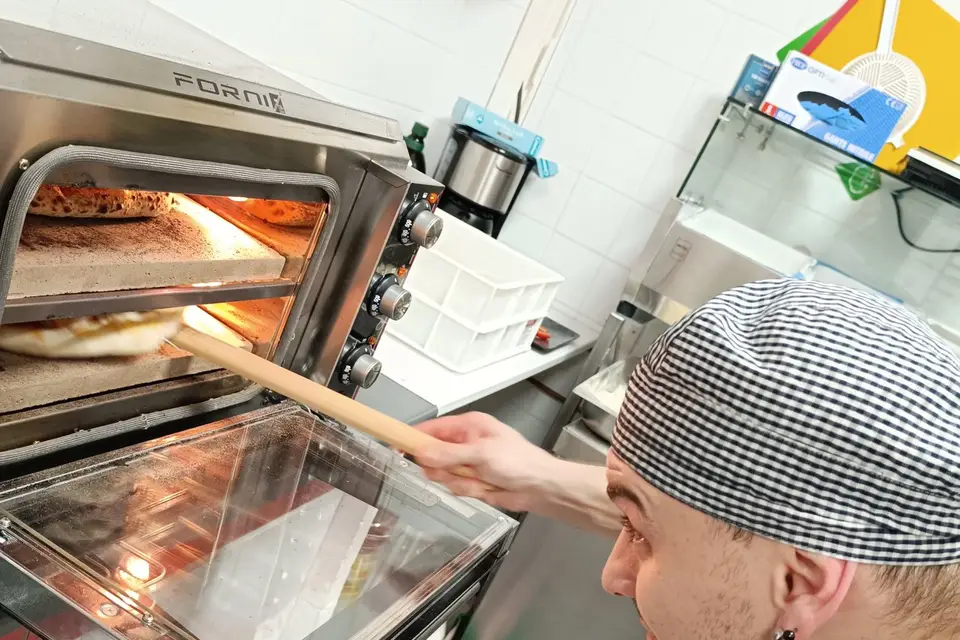 Concept - pizzaiolo á domicile — photo 5