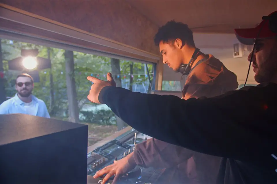 Champagne A.I.S. — photo 3