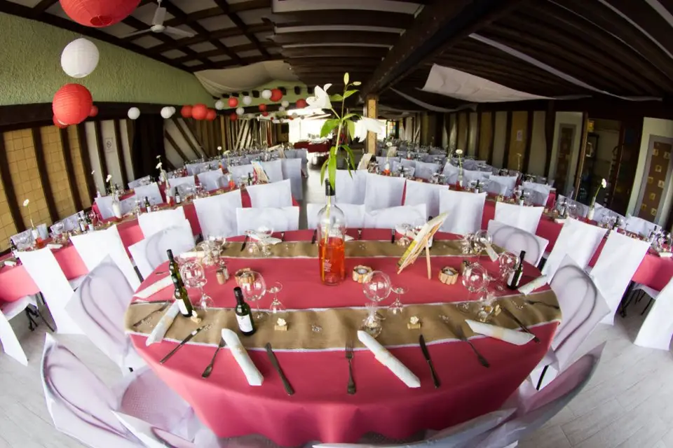 Hôtel Restaurant Le Caribou — photo 1