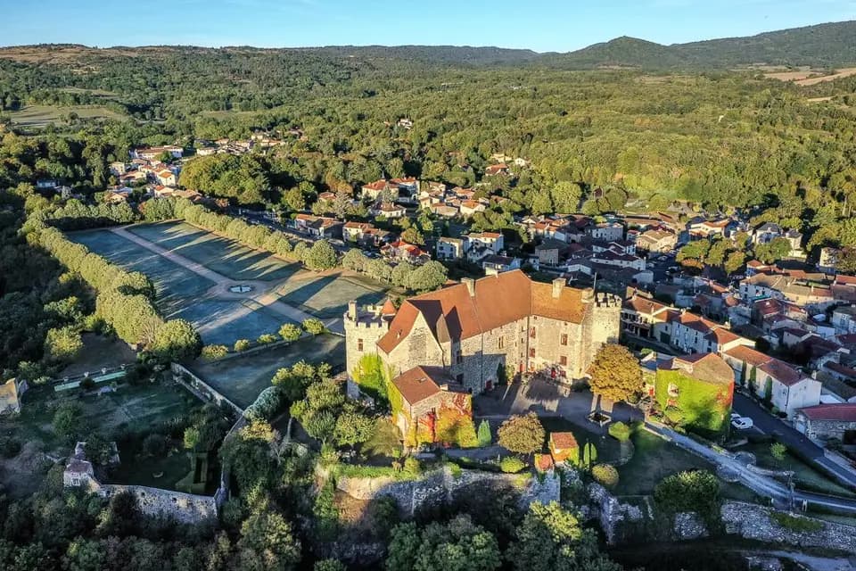 Château Royal de Saint Saturnin — photo 2