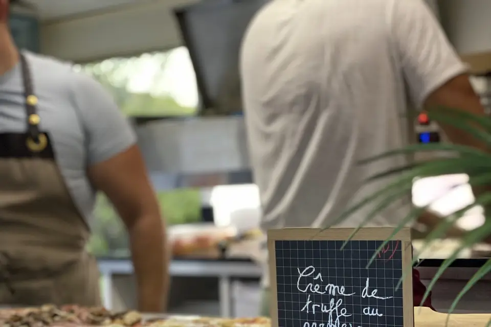 Le Tube Food Truck — photo 3