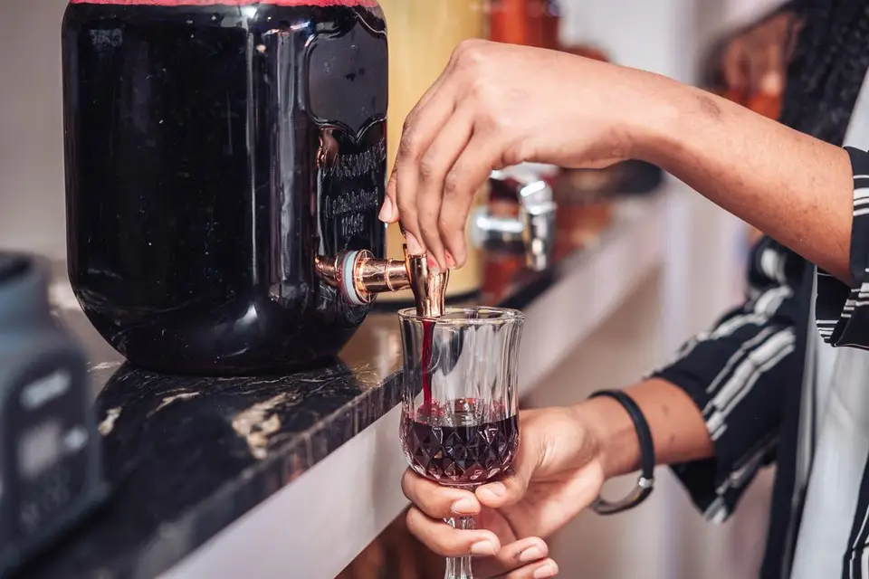 Afro regal — photo 3