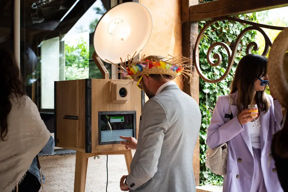 Flash Me I'm Famous — photo 8