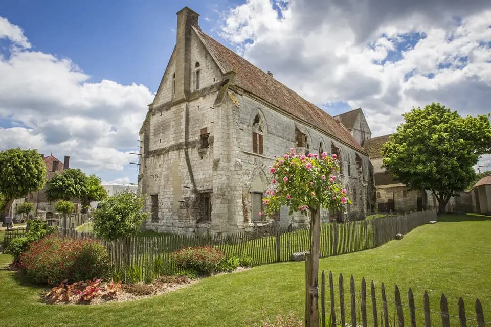 Maladrerie Saint-Lazare — photo 2