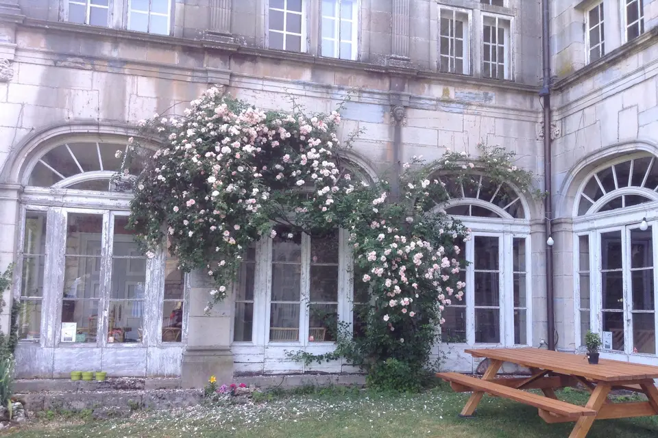 Le Château de Frasne — photo 1