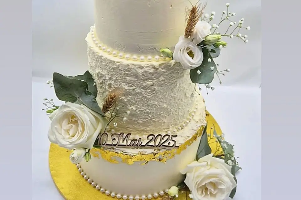 M Macarons Cakes — photo 6