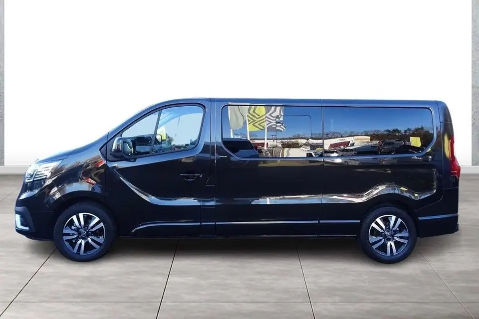 Business Class Transport — photo 1