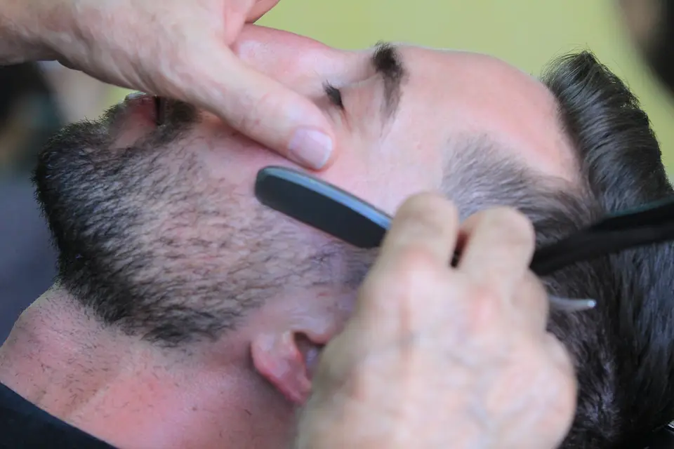 Corinne et Philippe - coiffeur barbier à l'ancienne